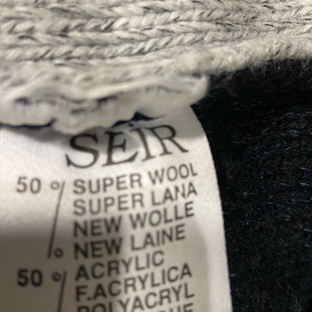 Serianno by Seir Vintage Unisex Black and Gray Geometric Sweater - Picture 5 of 7